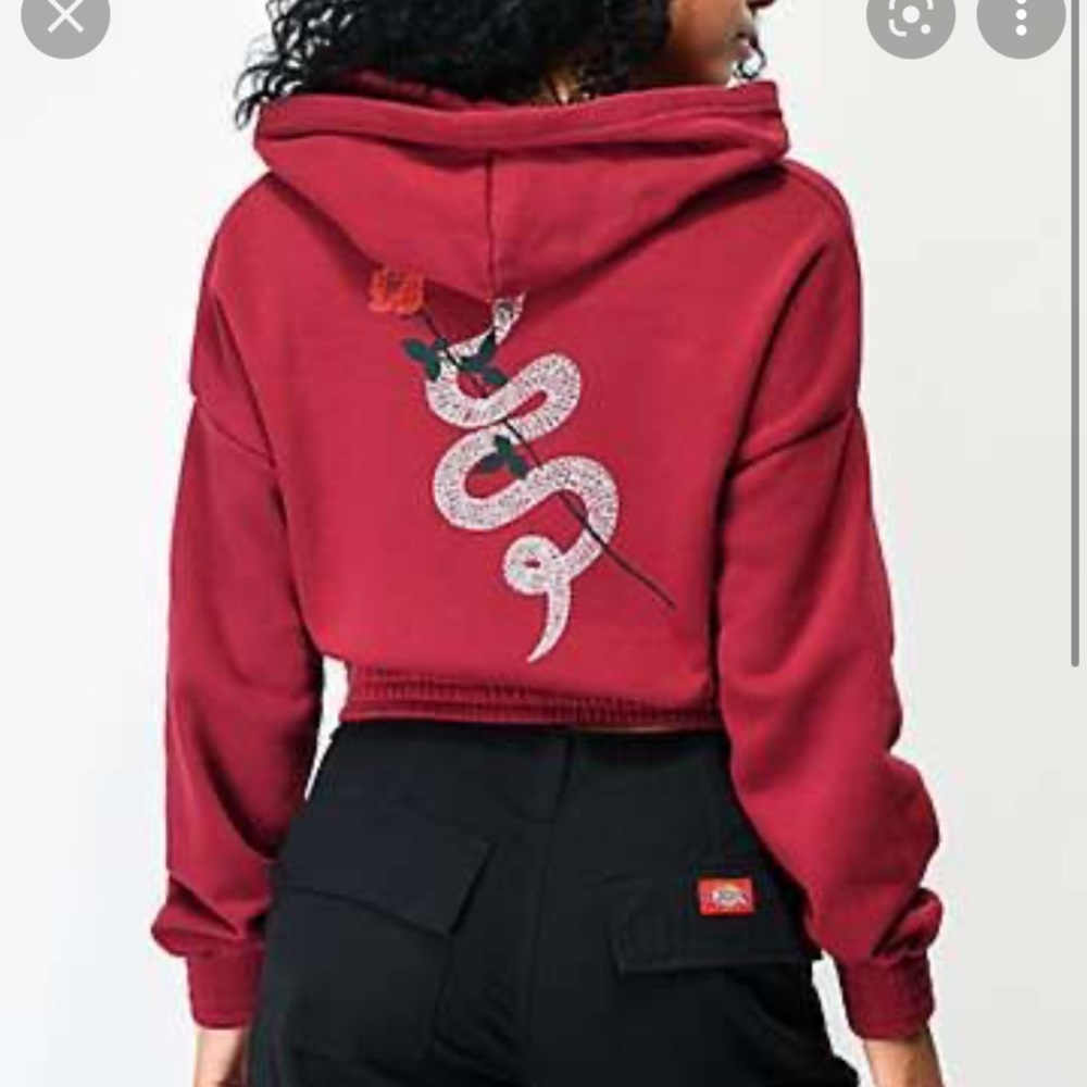 Women’s pullover hoodie